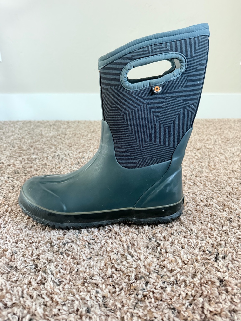 Bogs Kids Tall Winter Boots, size 6